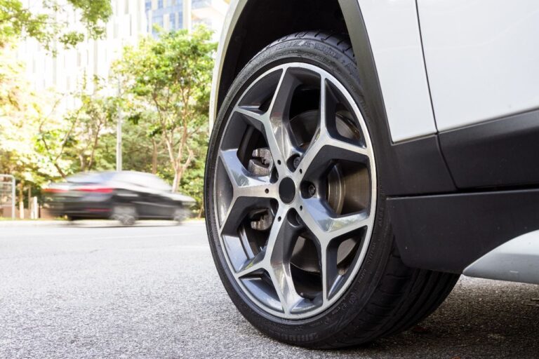 pneus-run-flat-valem-a-pena?-como-funcionam,-vantagens-e-desvantagens