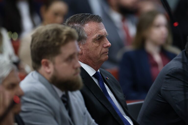 “nao-queria-estar-aqui”,-diz-bolsonaro-no-stf-em-dia-de-audiencia