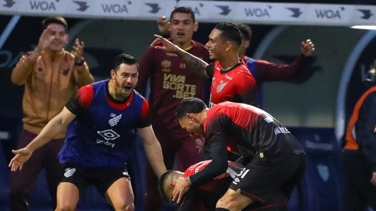 athletico-pr-marca-“gol-que-pele-nao-fez”-na-serie-b;-veja-video