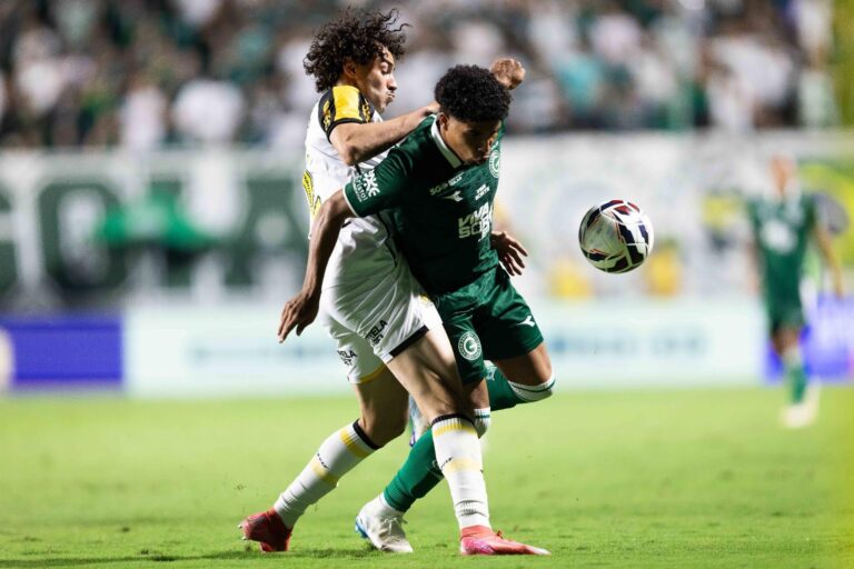 goias-empata-e-perde-a-chance-de-reassumir-a-lideranca-da-serie-b