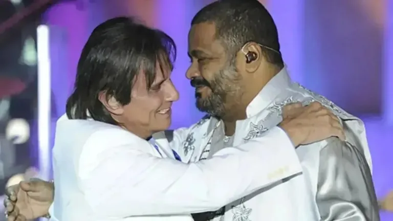 roberto-carlos-homenageia-arlindo-cruz-durante-show