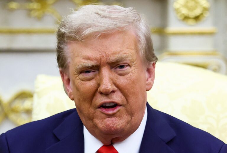 trump-promete-seguir-fazendo-acordos-como-o-da-intel