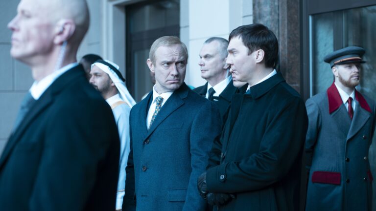 jude-law-encara-papel-de-putin-sem-medo-no-festival-de-cinema-de-veneza